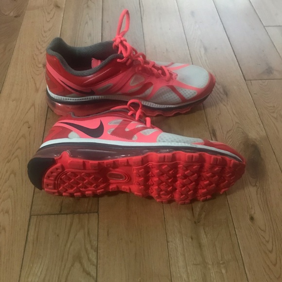 Sneaker - Picture 6 of 7